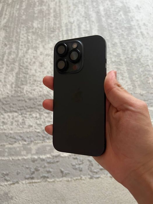 iPhone 15 pro в идеале 128gb