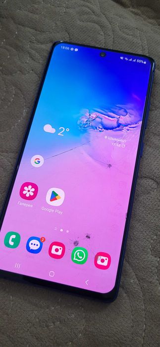 Samsung s10lite новый экран чистый, трещина в защитке
