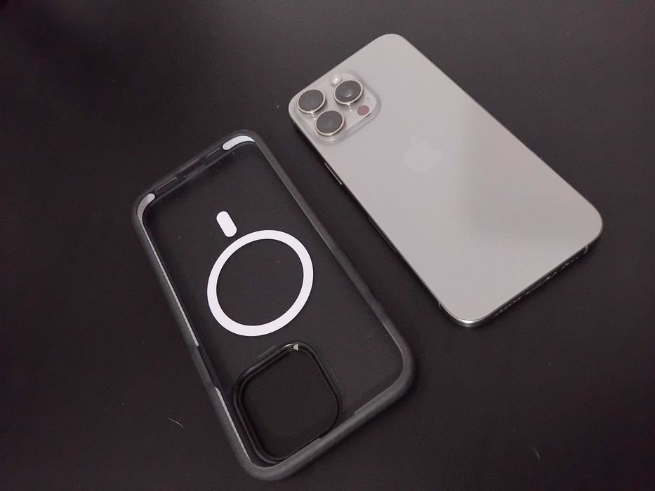 Vînd Iphone 15 Pro Max, 1TB, cu husă, stare ideală.