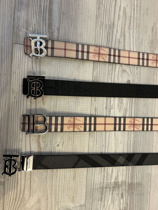Vând Curele Burberry