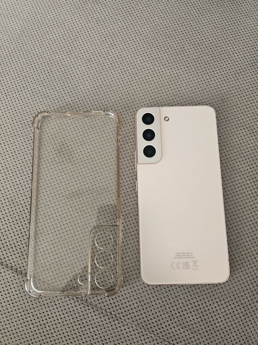Продавам самсунг s22