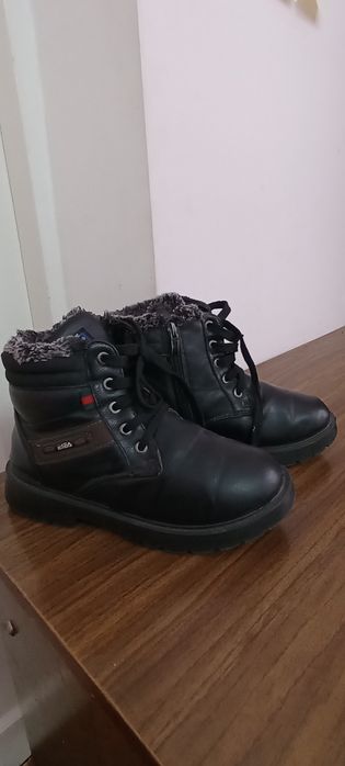 Продаётся сапоги для мальчиков