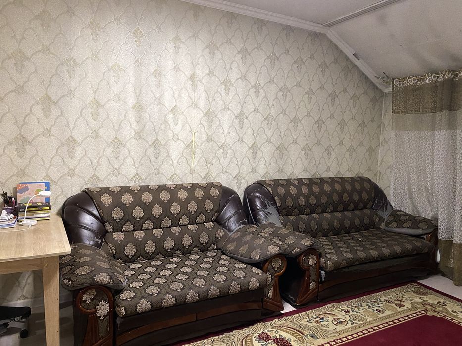 Диван в хорошем состоянии