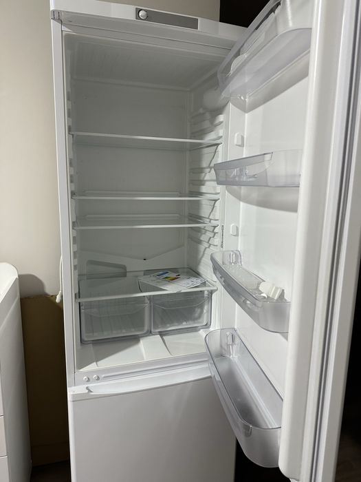 Холодильник-морозильник Indesit ES 18 A