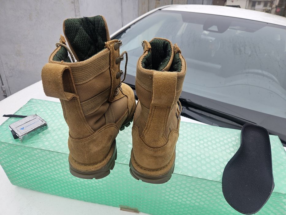 Bocanci iarna danner 38