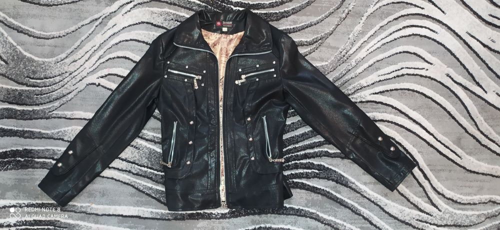 Продам 2 куртки. Состояние отличное. Размер S