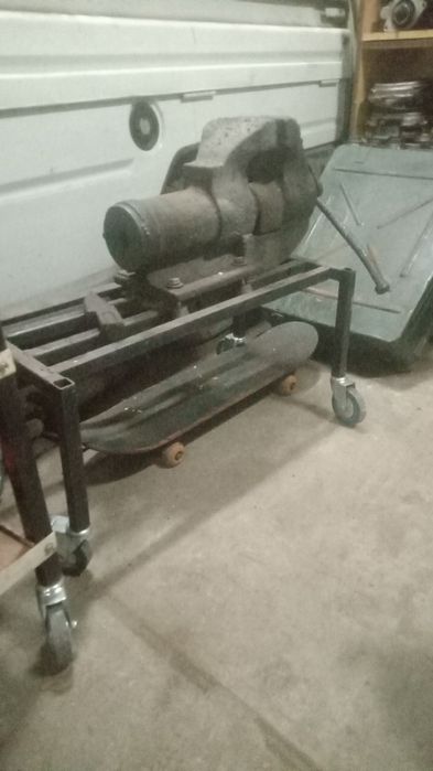 Продам тиски кузнечные