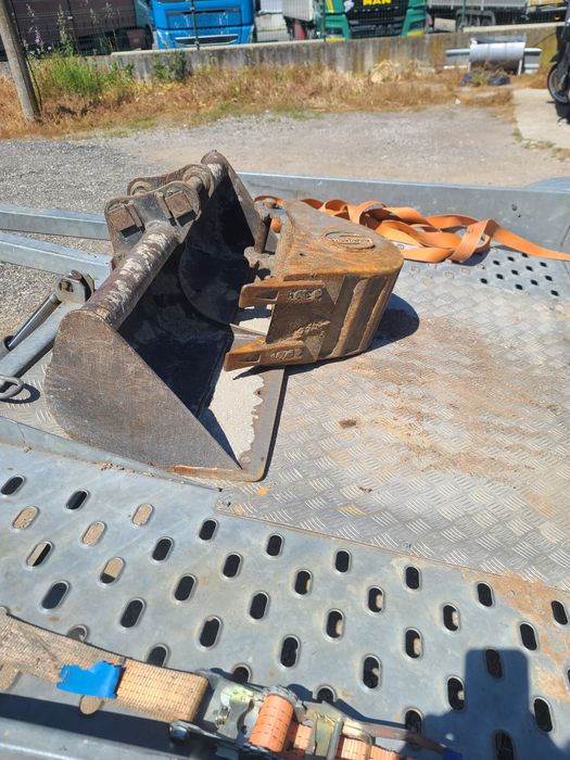 Bobcat E19 Long Arm