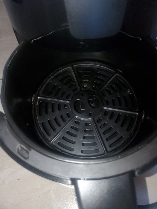 Малък еърфрайър Russell Hobbs SatisFry 26500-56