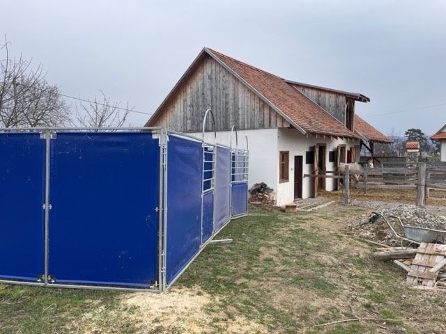 Box mobil pentru cai