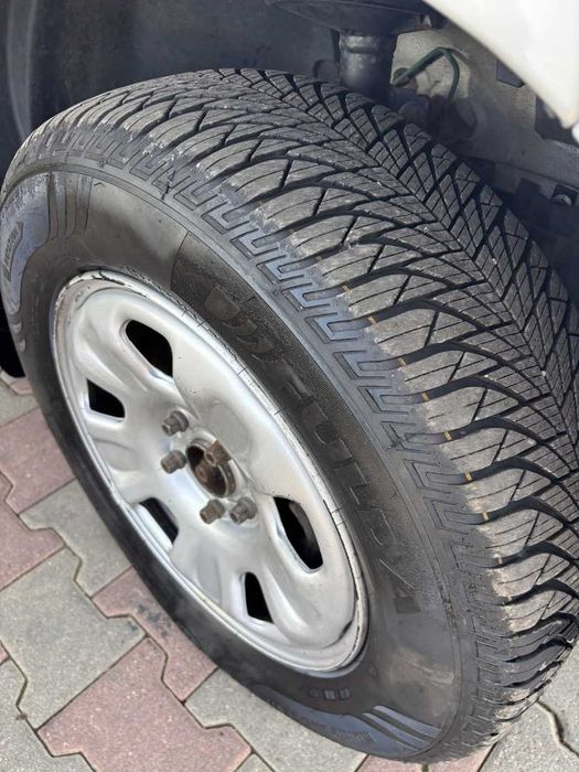 Dacia Duster 1.5 dCi 110 CP 4x4 – Euro 5 Anul fabricației: 12/2010