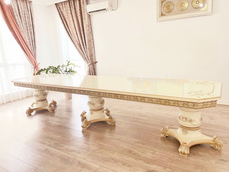 Гостевой большой стол