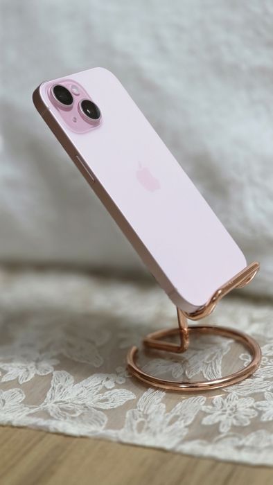 iPhone 15 128GB pink