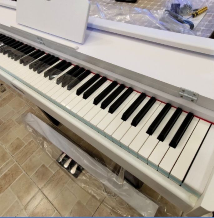 Цифровое пианино молоточковый.