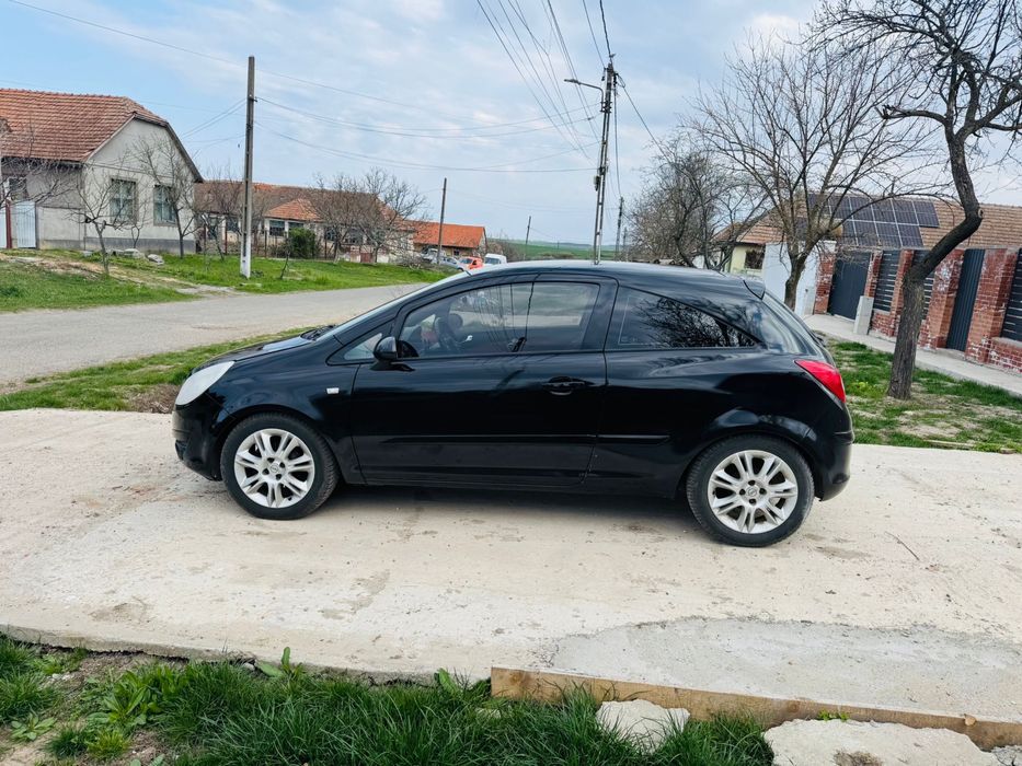 Vand Corsa D 1.2 benzina + Gpl Incalzire in volan