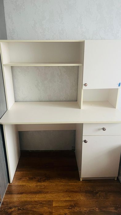 Срочно продам рабочий стол