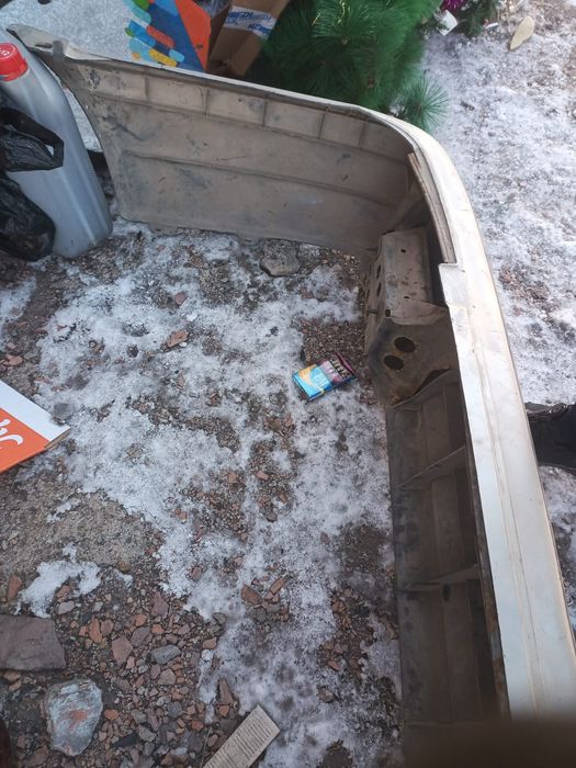 Бампер на мазду 626