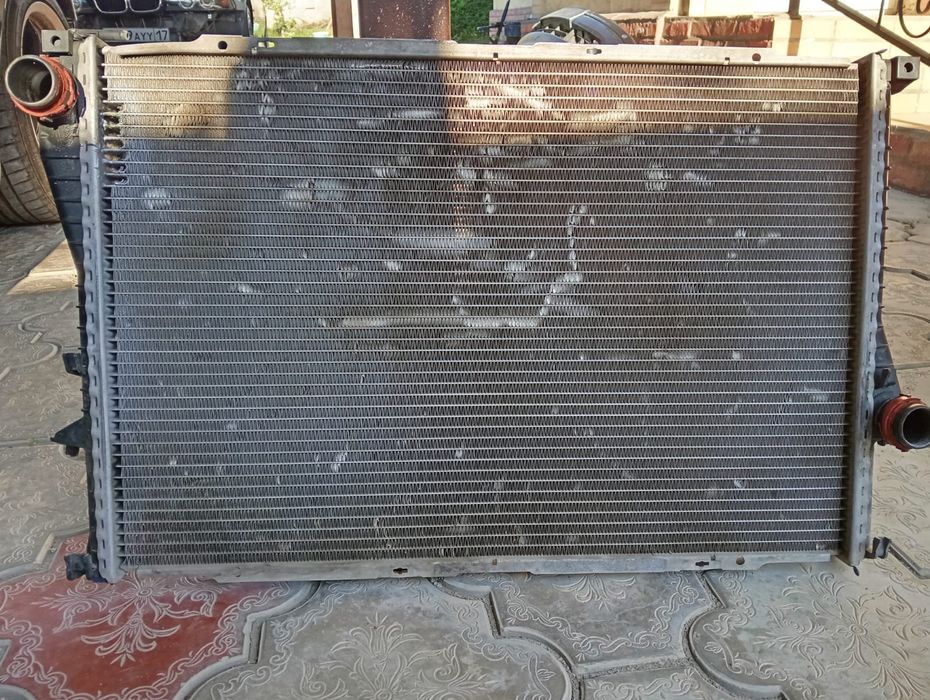 Радиатор охлаждения двигателя
