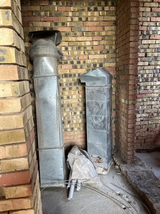 Продается вытежка большая