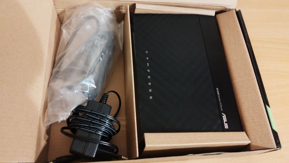 Безжичен рутер ASUS