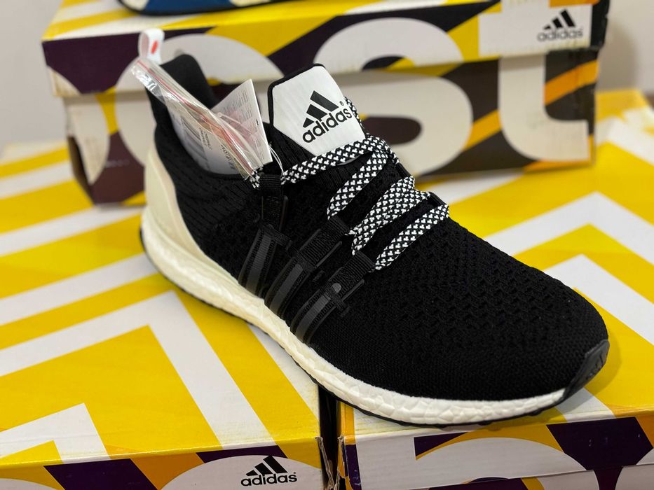 Adidas Ultra Boost - Специално издание W.W., размери 41 1/3, 42, 44