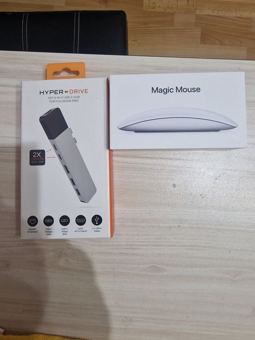 MacBook Air M1 Space Gray (8GB/256GB) – Като НОВ, 52 цикъла, 98% Батерия! Пълен комплект + Magic Mouse + HyperDrive ХъбЦена:539 € за всичко в комплект