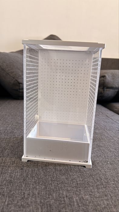 Mini Terariu Acrilic 10x10x20cm – Ideal pentru Insecte Mici