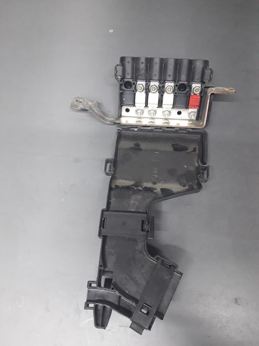 Tablou sigurante  borna baterie renault megane 3 scenic 3 fluence