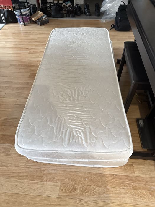 Продам 2 матраса за 3000