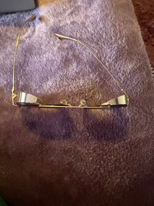 Продавам няколко чифта слънчеви очила