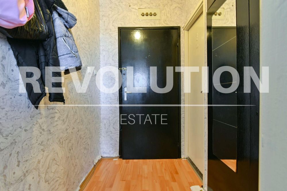 Едностаен апартамент в ж.к. Сухата река.