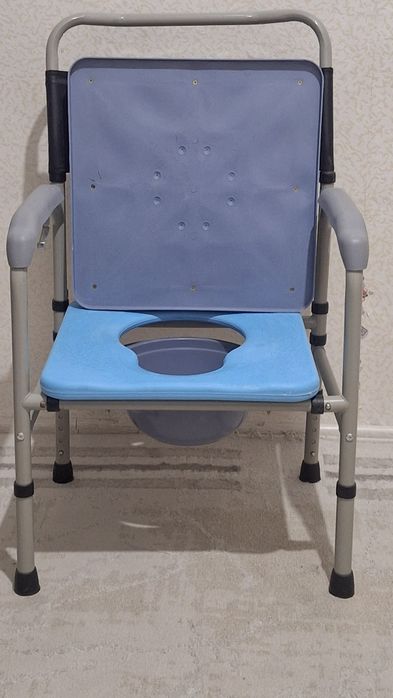 Санитарный стул туалет