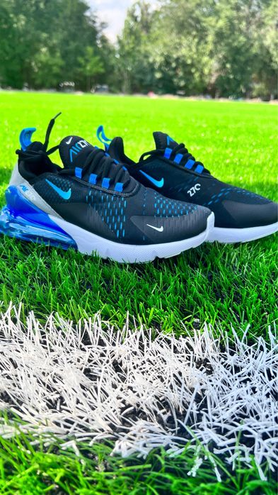 Крассовки Nike AirMax