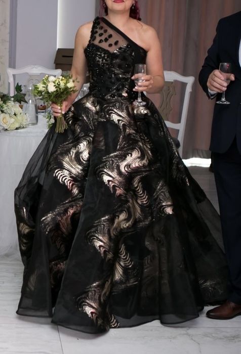 Vand rochie nașă/soacră