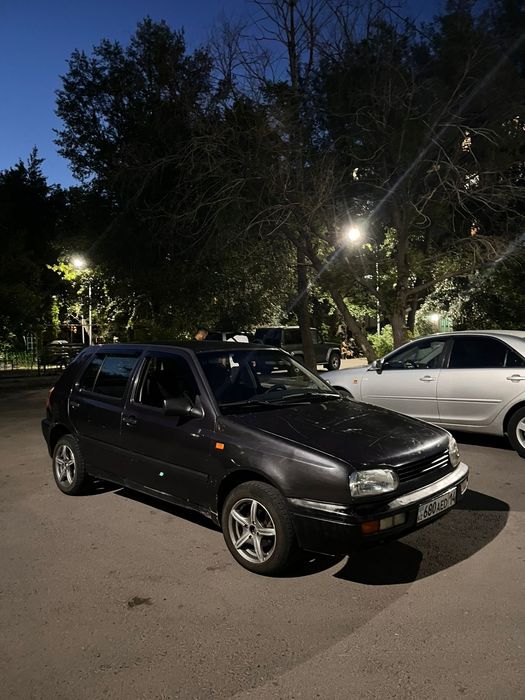 Продам гольф 3 1.8