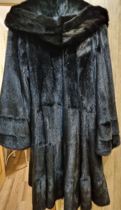 Продам норковую шубу