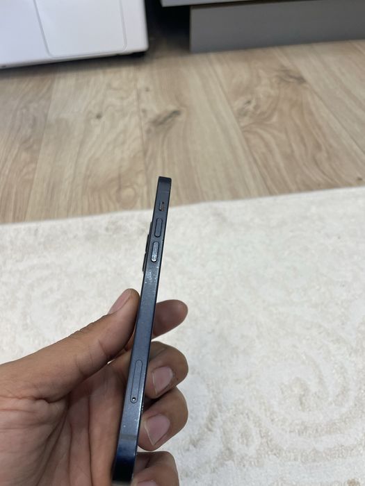 Обменяю 2 iPhone 12 — 64 GB / 128 GB