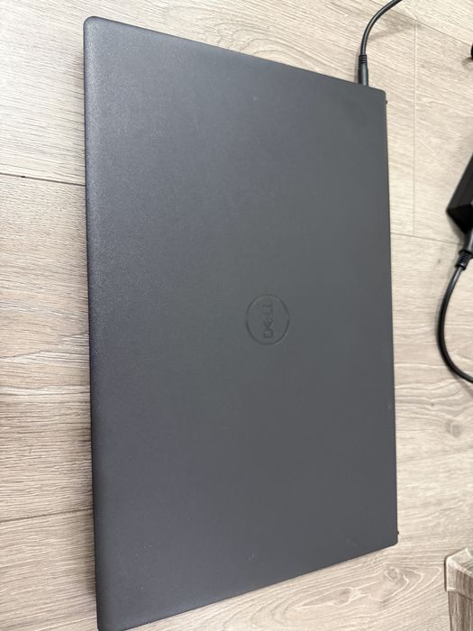 Laptop dell inspiron 15