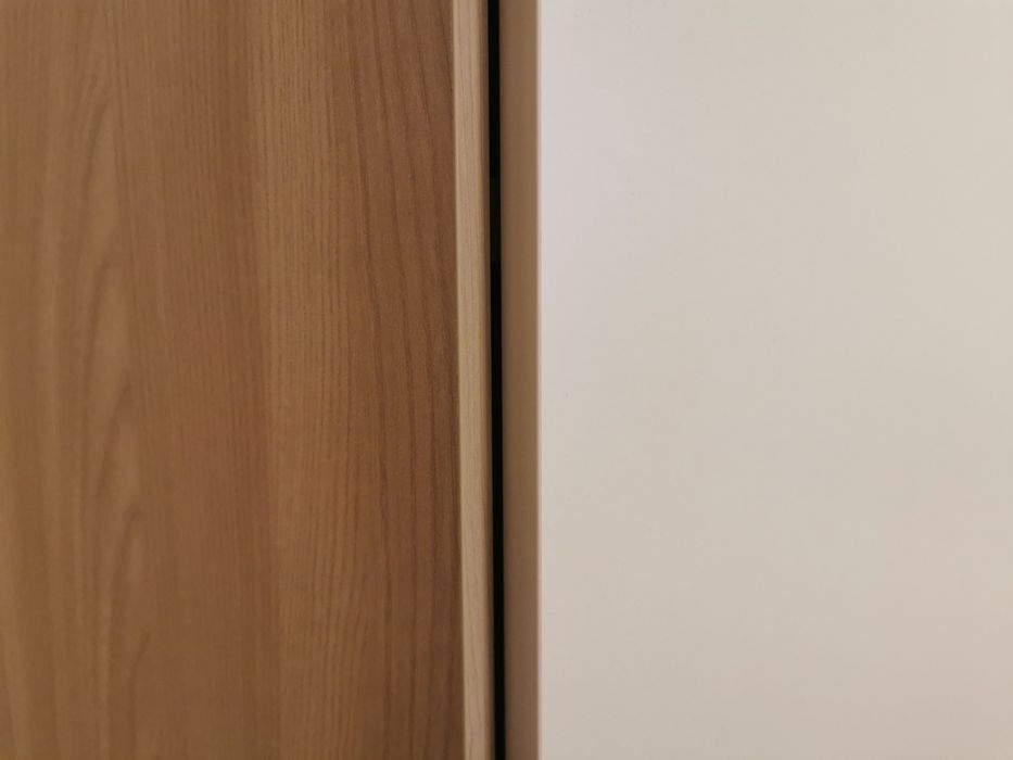 Чисто нов двукрилен гардероб Айко “Фачиле”