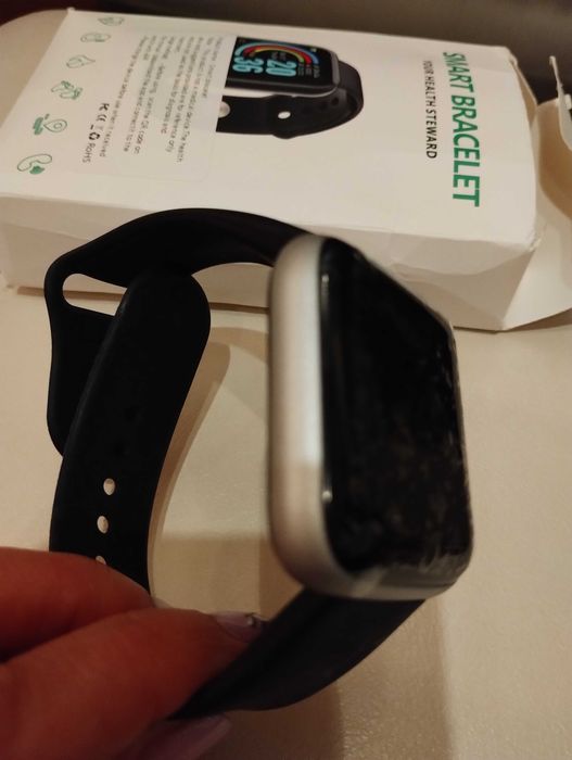 Смарт часовник нов