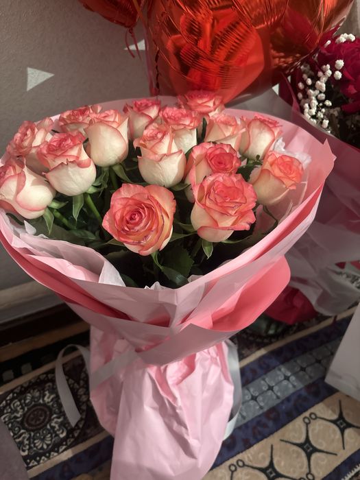 Срочно продам цветы (букеты)свежие