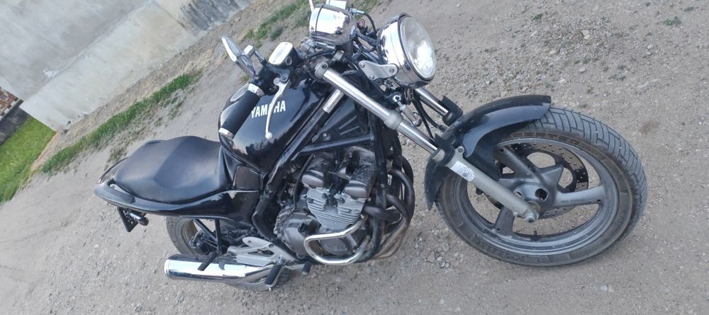 Motocicleta Yamaha xj 600 S