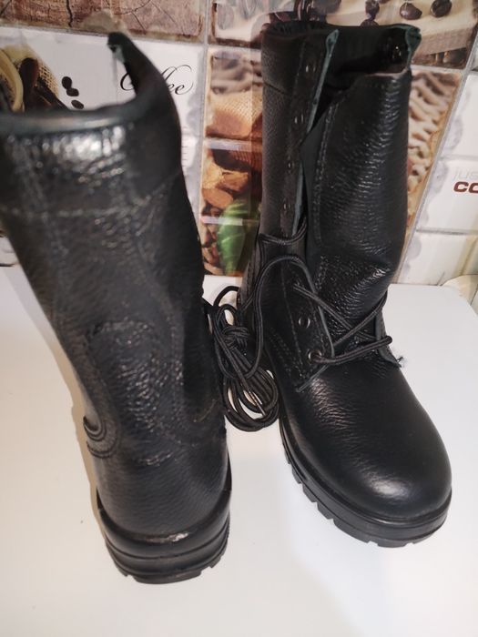 Продам зимние берцы 36р