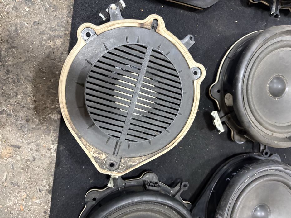 Audi A4 B7 тонколони говорители