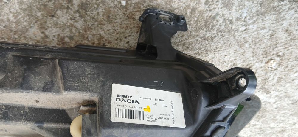 far dreapta dacia sandero logan 3 260101940r