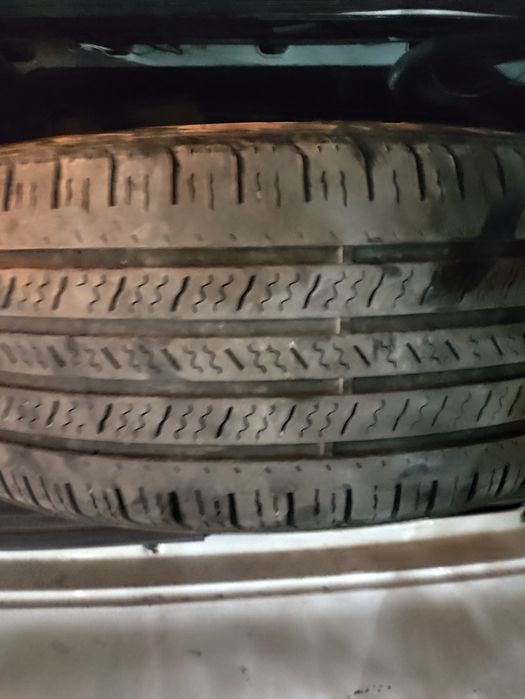 Продам шины комплект 245/60/18