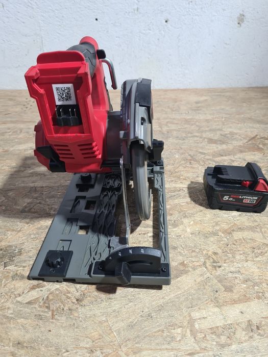 Circular Milwaukee M18 FCSG66