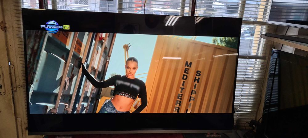 58" Телевизор Panasonic TX-58GXX889-/осма серия / - 4K/HDR/UHD/Smart TV .