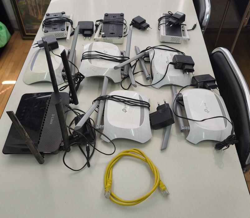 Продавам рутери tplink dlink totolink