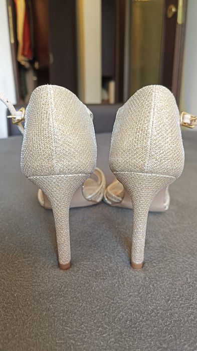 Sandale aurii cu toc Mohito